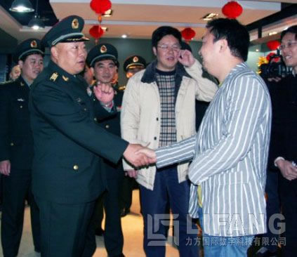 成都警备区司令员蒋黔智莅临PG娱乐参观