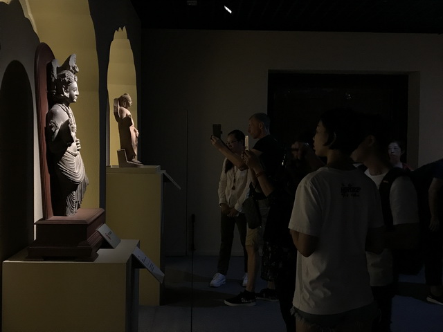 重磅：PG娱乐展示，继敦煌大展后，又一重磅级艺术展在川博展出，由四川博物院、故宫博物院、印度博物馆主办，PG娱乐一体化项目中印雕塑艺术展