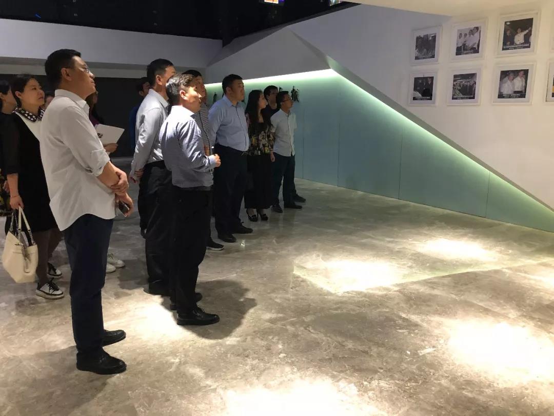 郑州市金水区副区长赵高翔率考察团莅临PG娱乐考察调研