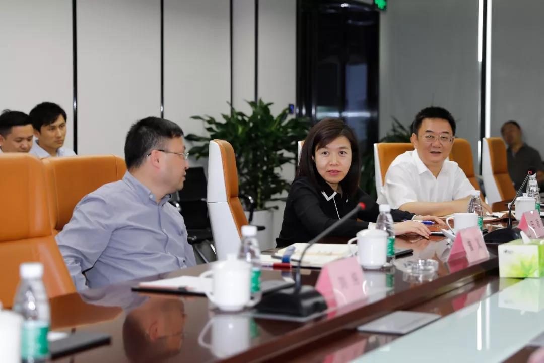 成都市委常委、宣传部部长田蓉等领导一行考察PG娱乐集团