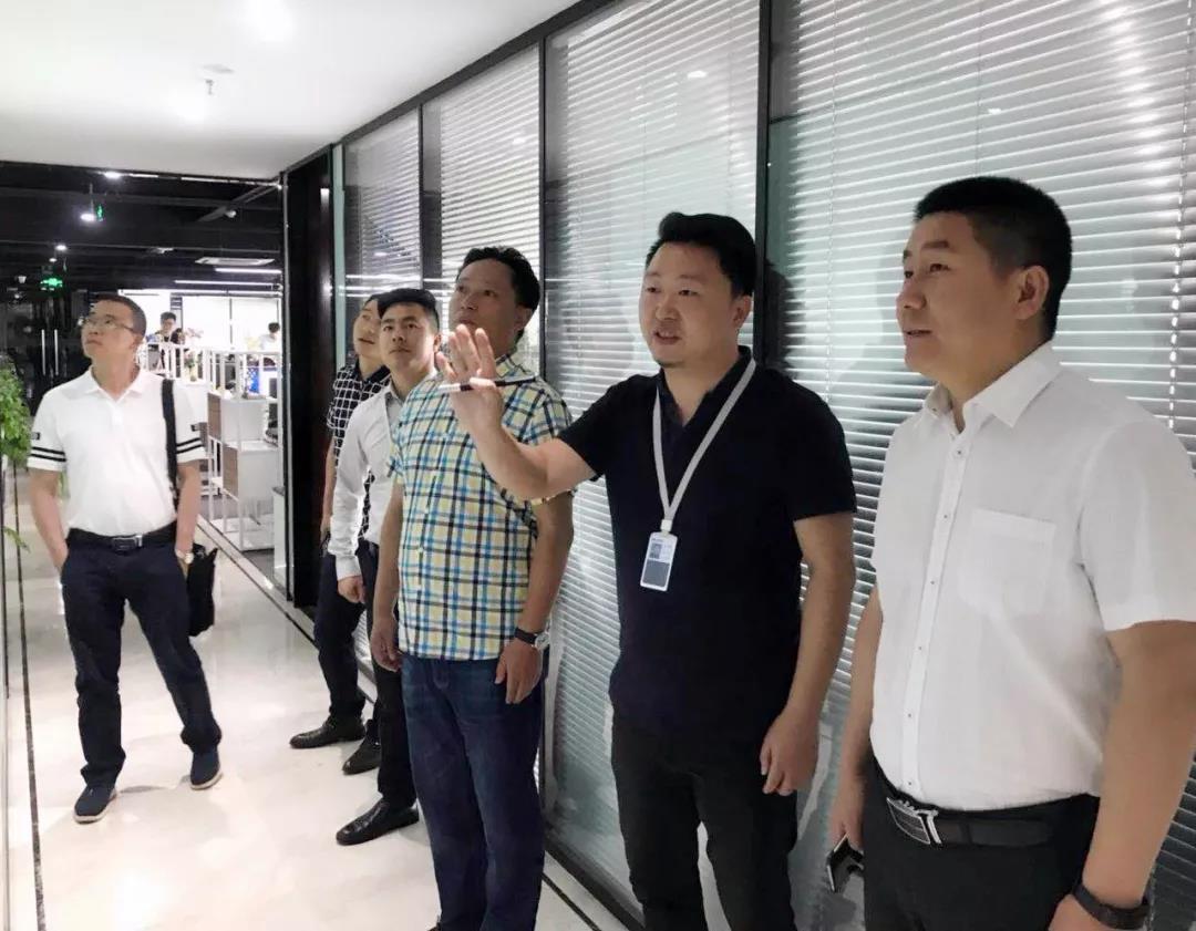 松潘县委副书记、县长李建军一行莅临PG娱乐国际考察交流