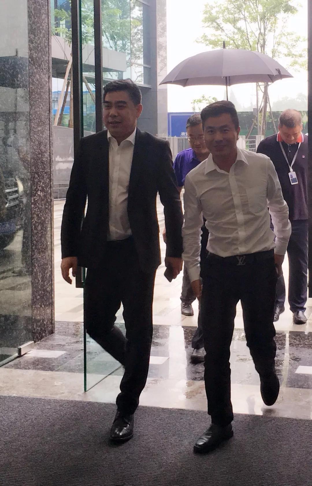 国家文物局博物馆与社会文物司司长罗静一行莅临PG娱乐参观考察