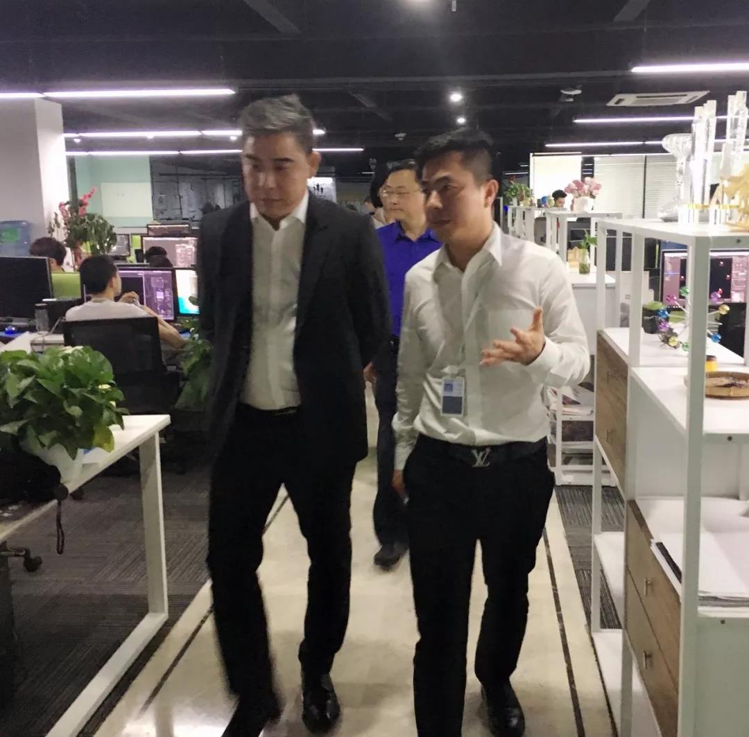 国家文物局博物馆与社会文物司司长罗静一行莅临PG娱乐参观考察