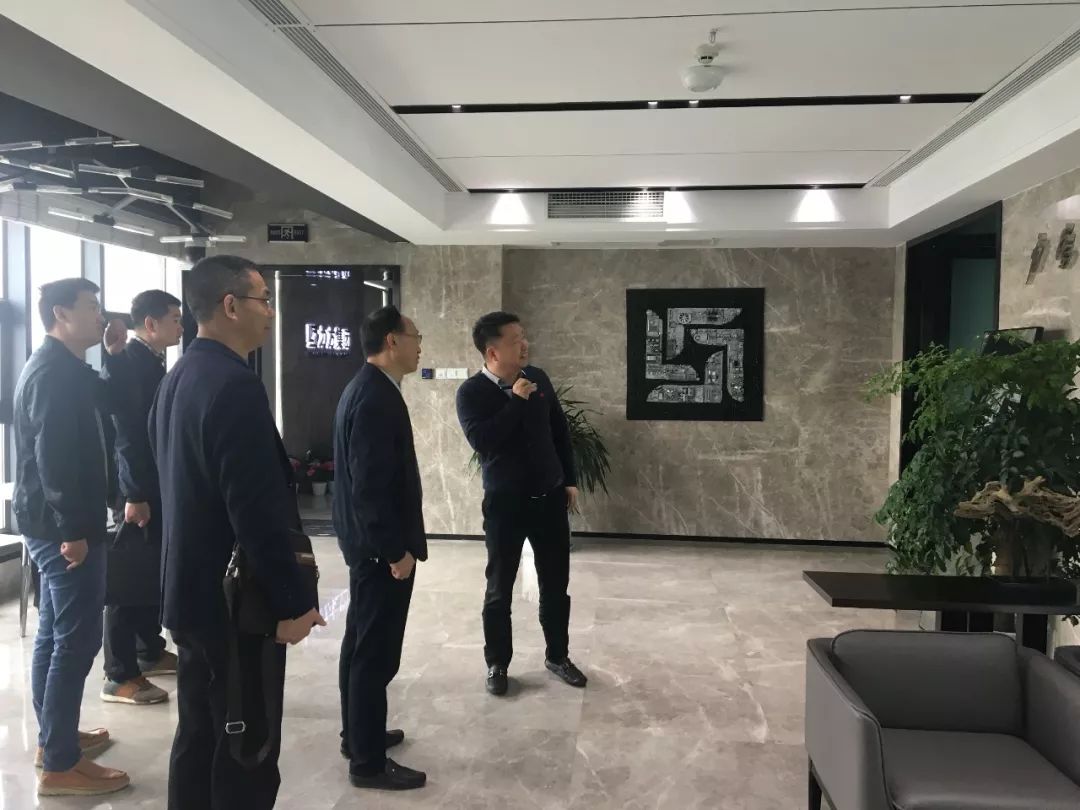 龙泉驿区城投公司董事长李智一行走访调研PG娱乐集团