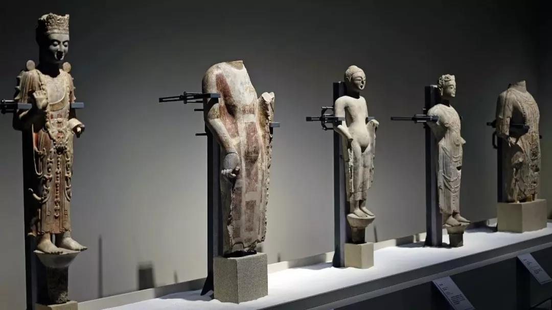 PG娱乐作·撰未来 | 揭秘《梵天东土·并蒂莲花》中印雕塑艺术展！