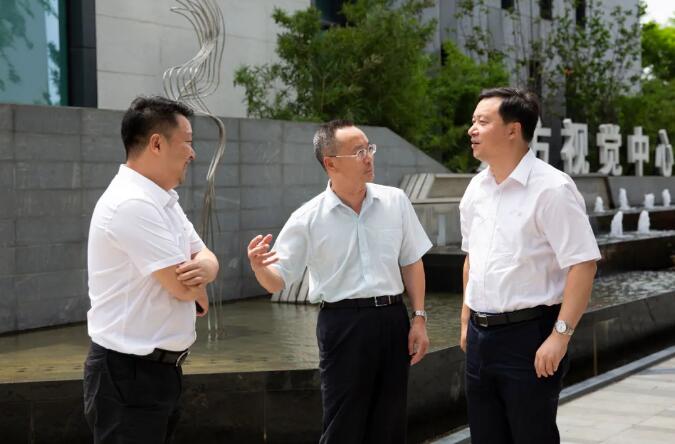 乐山市委副书记、市长张彤率乐山、峨眉山两市政府班子赴PG娱乐集团考察合作