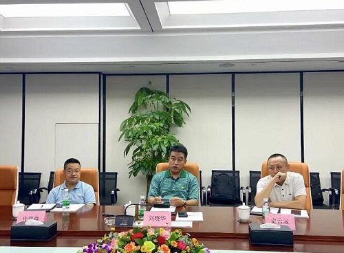 玉龙集团董事刘晓华一行莅临PG娱乐考察交流