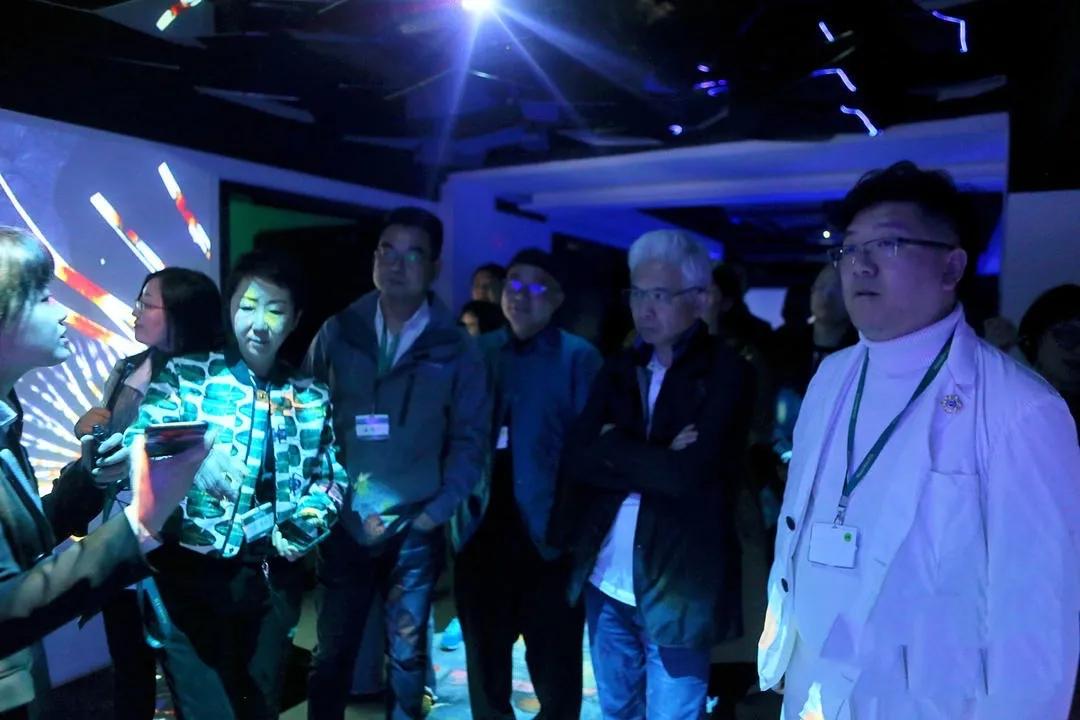 HuanXin学院企业家一行莅临PG娱乐考察交流
